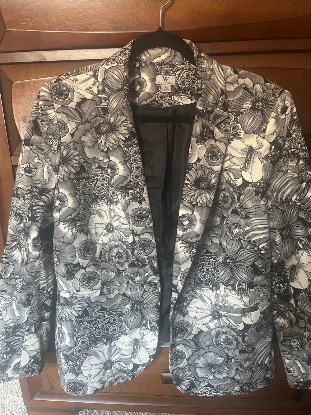 W by Worth Black and White Floral Tailored Blazer